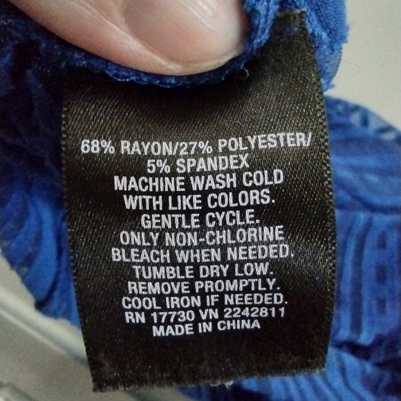 Women's Blue Mossimo Burnout Cutout Sheer Tank Top SZ Med - Picture 8 of 8